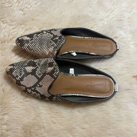 Universal Thread Faux Snakeskin Flats Women's Slip On Shoes Size 9 - Picture 6 of 9